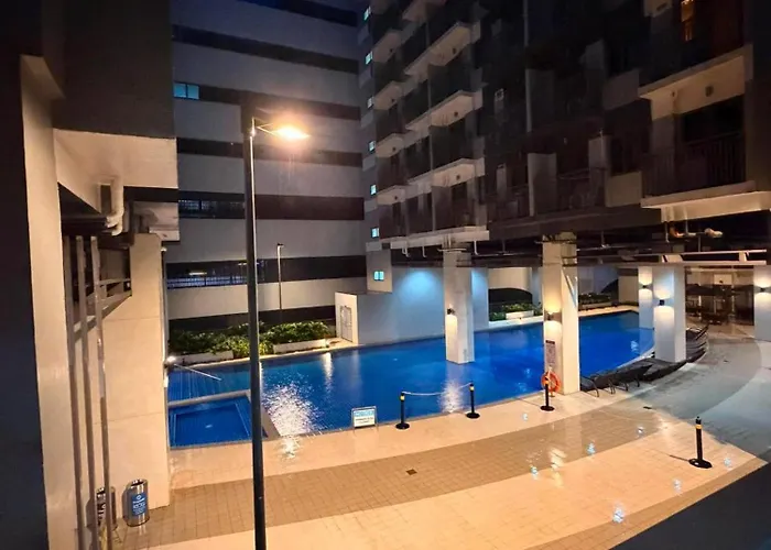 Modern Moa With Balcony, Netflix & Mini Karaoke